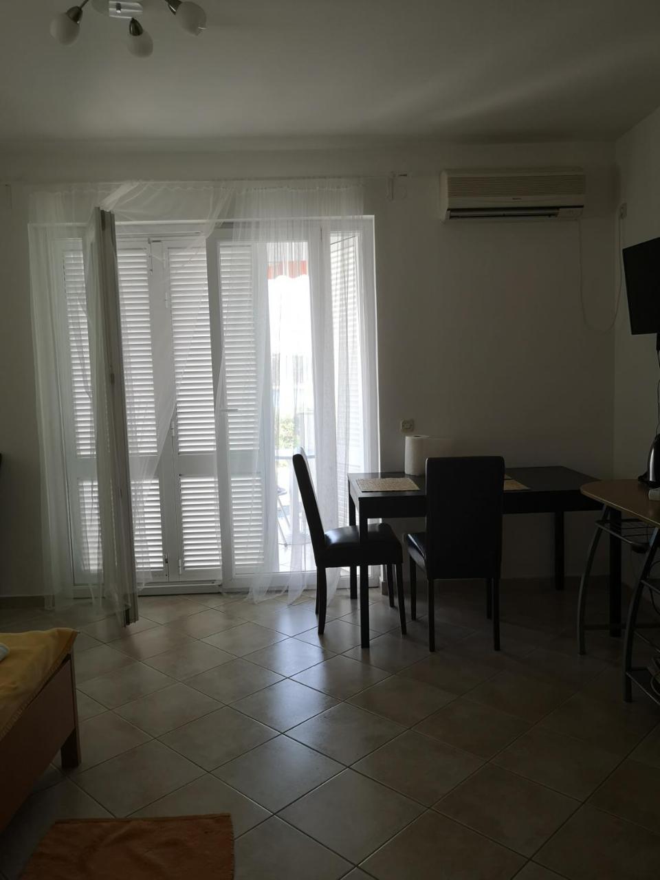 Apartment Zekija Barbat na Rabu Εξωτερικό φωτογραφία